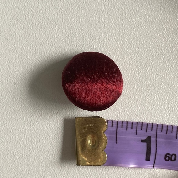 6 .5 inch Handmade burgundy satin buttons - Picture 3 of 6